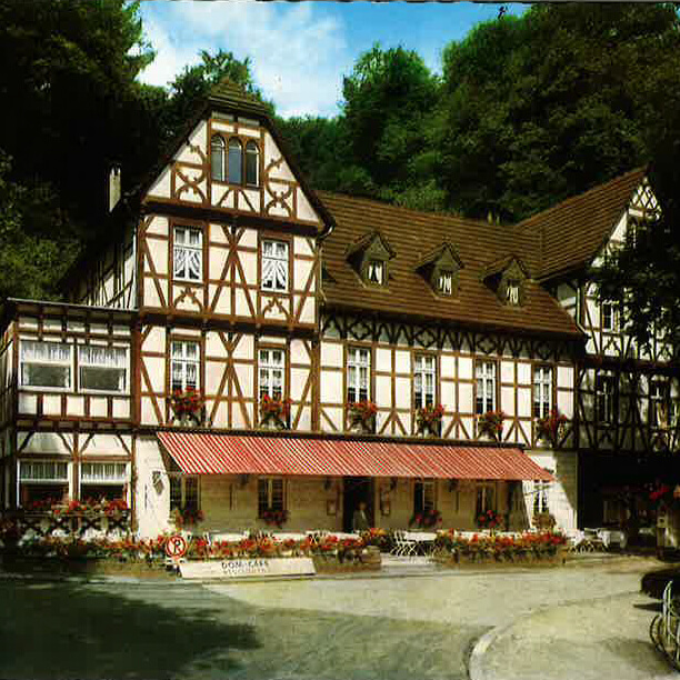 Historische Ansicht des Felsenkellers als Restaurant und Café