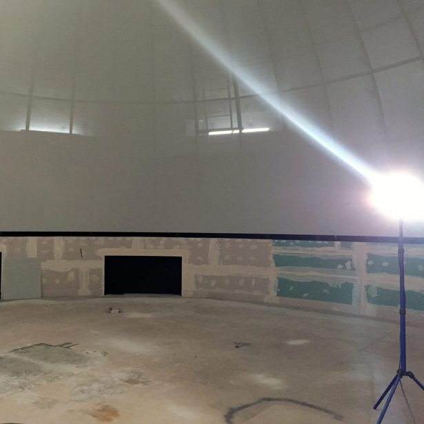 Innenausbau des Planetariums im Galileum Solingen während der Bauphase